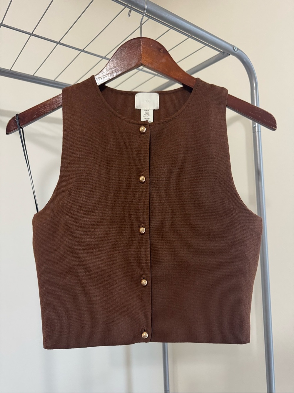 H&M Brown Sleeveless Crop Button-Front Knit Top